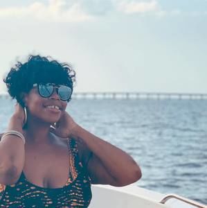 Meet your Posher, Edwina